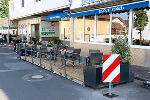 Das Parklet in der alten Mörfelder Straße ist ab sofort in Betrieb