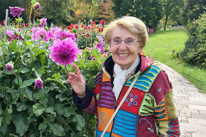 Helga Oehne feiert 80. Geburtstag.